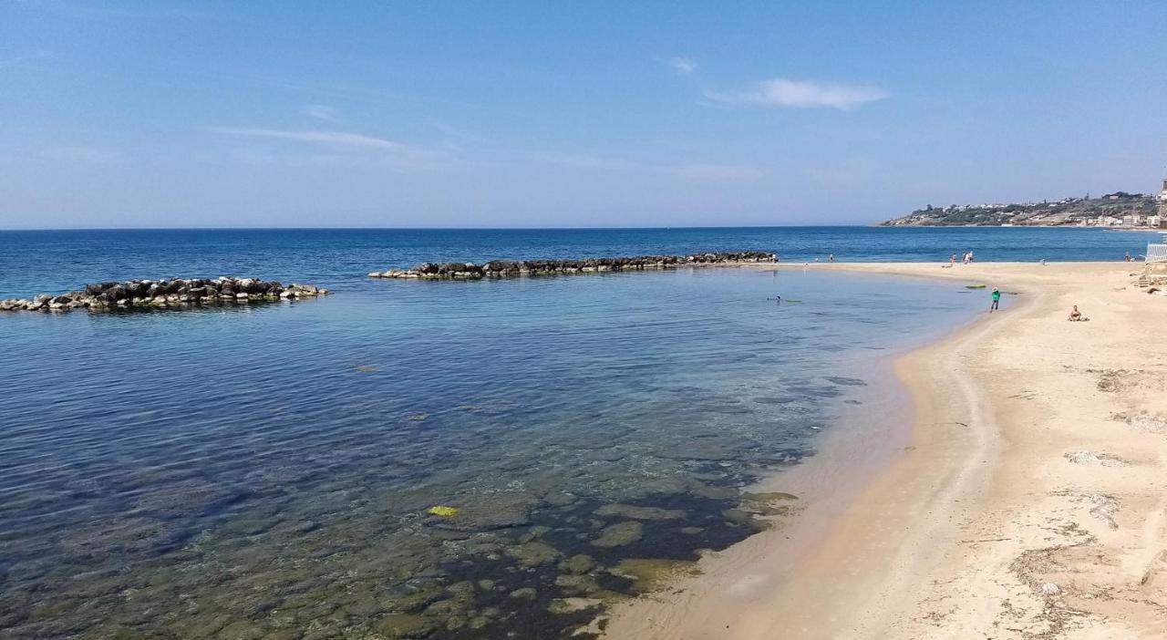 הוילה שאקה Veranda Sul Mare - Casa Vacanze Fronte Mare מראה חיצוני תמונה